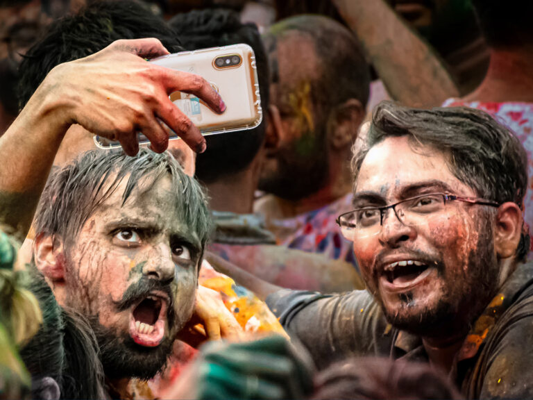 Chen Potse - Holi-Festival-Friends